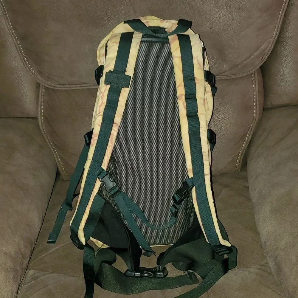 Vintage Bridger Mountain Internal Frame Backpack Daypack Camo Hiking Hunting